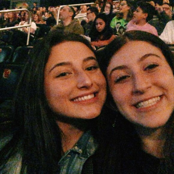 Meet your Posher, Emily - Picture 2 of 7